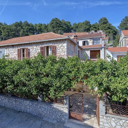 Holiday Home Leonida Jelsa  Bagian luar foto