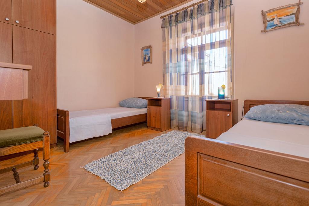 Holiday Home Leonida Jelsa  Bagian luar foto