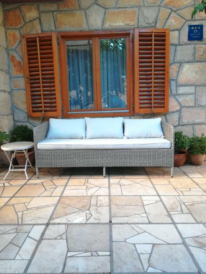 Holiday Home Leonida Jelsa  Bagian luar foto