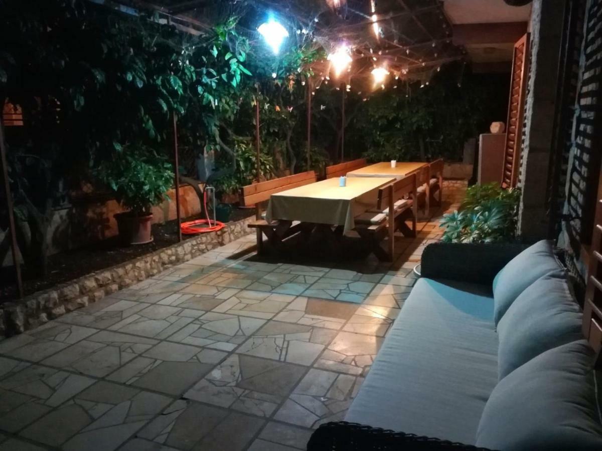 Holiday Home Leonida Jelsa  Bagian luar foto